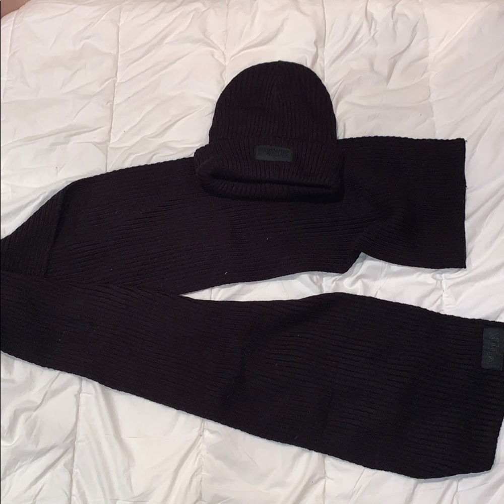 victoria’s secret pink hat and scarf